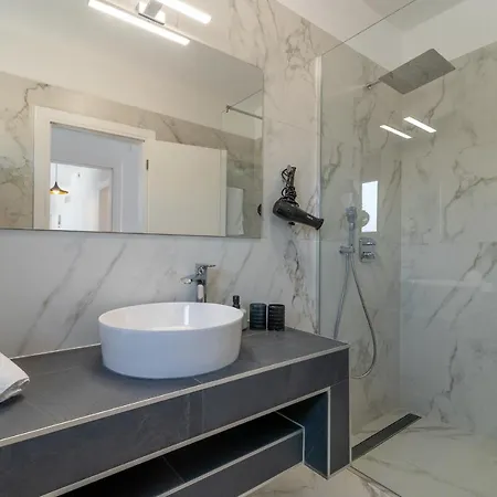 Semesterbostad Villalux2022 Trogir